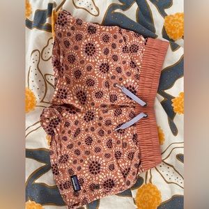 Patagonia kids shorts size M in kids